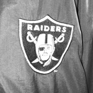 Men’s “Starter”, “Raiders”, jacket. Great cond.
